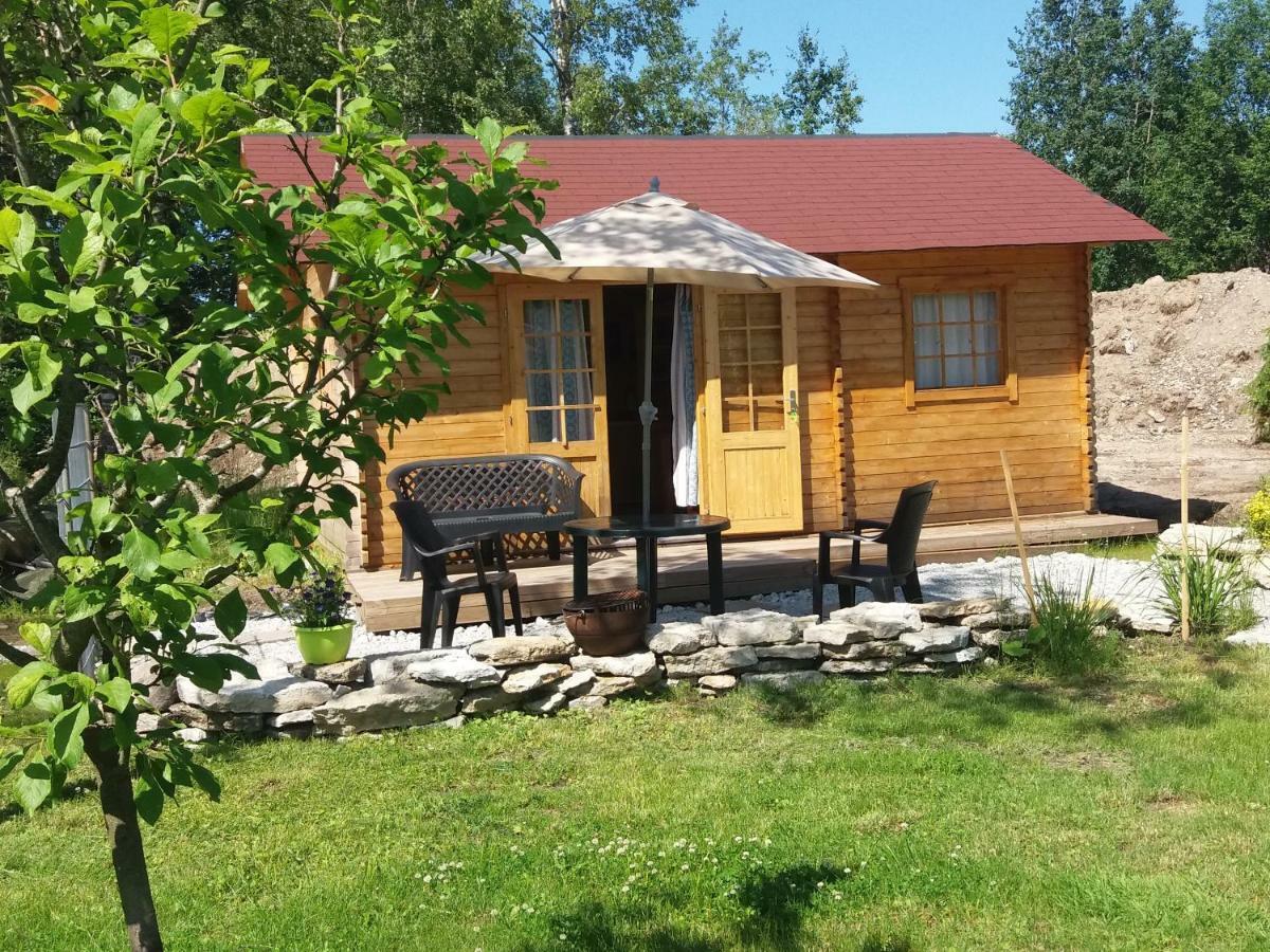 Hueueru Puhkemajad Guest House Huuru Eksteriør bilde